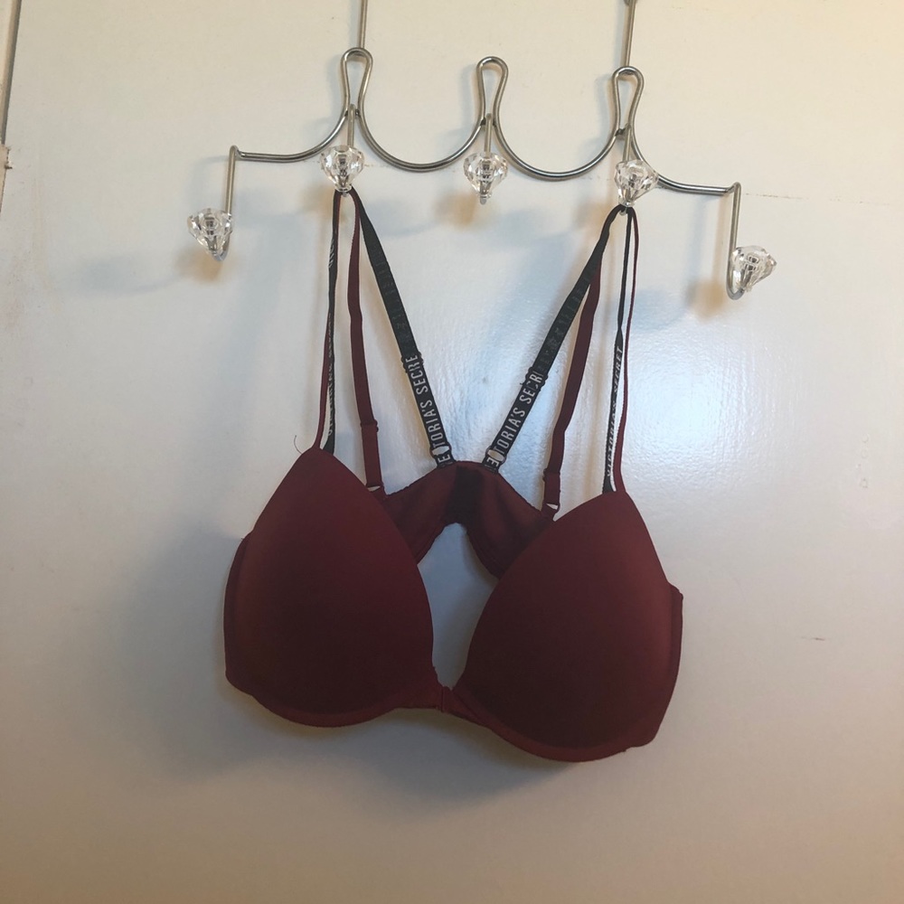 Burgundy front clip bra